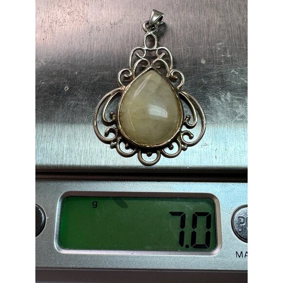 Estate Sterling Silver 925 Teardrop Cream Gemstone Filigree Pendant 7.0g No Chai - Picture 8 of 8
